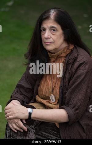 Susan Sontag, autore americano, teorico letterario, attivista intellettuale e politico pubblico, al Festival Internazionale del Libro di Edimburgo, Scozia, agosto 2003. Foto Stock