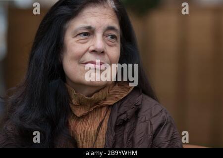 Susan Sontag, autore americano, teorico letterario, attivista intellettuale e politico pubblico, al Festival Internazionale del Libro di Edimburgo, Scozia, agosto 2003. Foto Stock