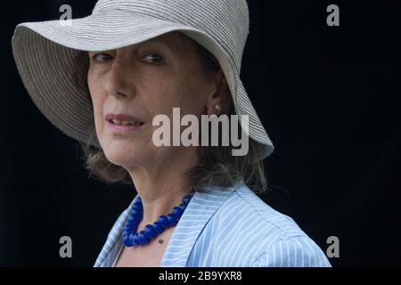 Claire Tomalin, biografo e giornalista inglese, al Festival Internazionale del Libro di Edimburgo, Scozia, agosto 2003. Foto Stock