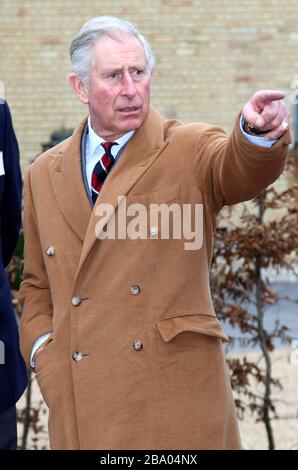 Londra, Regno Unito. 3 dicembre 2013. (NOTA DELL'EDITORE: Immagine archiviata 03/12/2013).HRH Prince Charles, Prince of Wales durante la sua visita reale a Bedfordshire.Buckingham Palace ha annunciato che HRH Prince Charles ha testato positivo per Coronavirus. Egli si autoisola a Balmoral, Scozia, e attualmente soffre solo di sintomi lievi. Credito: Keith Mayhew/SOPA Images/ZUMA Wire/Alamy Live News Foto Stock