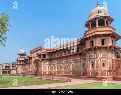 Jahangir Palace all'interno di Agra Fort, Agra, Uttar Pradesh, India Foto Stock