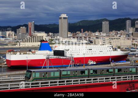 Traghetto, la città di Kobe, isola di Honshu, Giappone, Asia Foto Stock