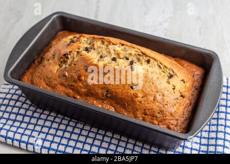 Pane di banana appena sfornato Foto Stock