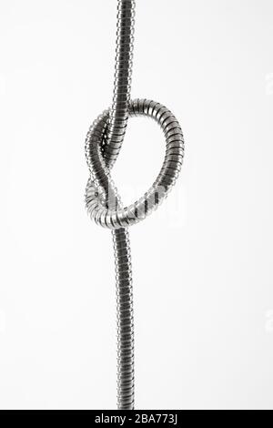 Tubo per doccia isolato su sfondo bianco. Foto Stock