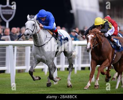 Sciarpa indovinata da Frankie Dettori vince la Dubai Duty Free Cup Foto Stock