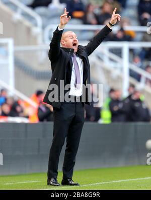 Burnley manager Sean Dyche urla del perimetro Foto Stock
