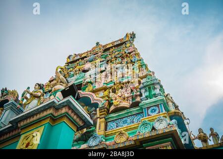 A dettagli di Sri Mariamman (Indiano tempio) di Singapore multiculturale Chinatown - Pagoda Street Foto Stock