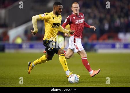 Mahlon Romeo di Millwall in azione Foto Stock