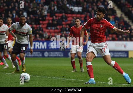 Macauley Bonne di Charlton Athletic ha la possibilità di segnare Foto Stock