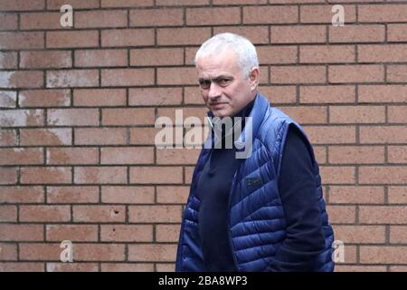 Il manager di Tottenham Hotspur Jose Mourinho arriva a Turf Moor Foto Stock