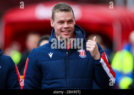 Ryan Shawcross di Stoke City prima del calcio d'inizio durante la partita del Campionato Sky Bet allo stadio bet365 Foto Stock