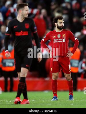 Mohamed Salah di Liverpool appare sconvolta dopo il fischio finale Foto Stock