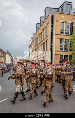 Truppe della Cavalleria domestica durante l'addio della Cavalleria domestica alla parata di Windsor attraverso Windosr, Berkshire, Regno Unito - 18 maggio 2019 Foto Stock