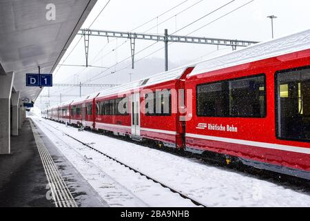 Il Bernina Express. Foto Stock