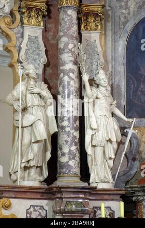 Santi Giuseppe e Caterina d'Alessandria statua sull'altare maggiore nella chiesa francescana di San Francesco Saverio a Zagabria, Croazia Foto Stock