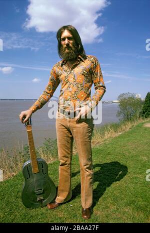 Steve Cropper Stax, membro dell'artista di registrazione di Booker T e produttore di dischi del compositore MGS del Mississippi River Memphis 1973 Foto Stock