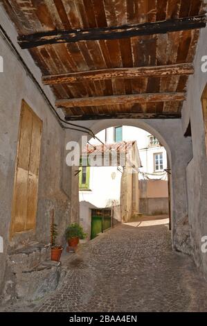 Vista panoramica su Rivello, borgo medievale della Basilicata Foto Stock