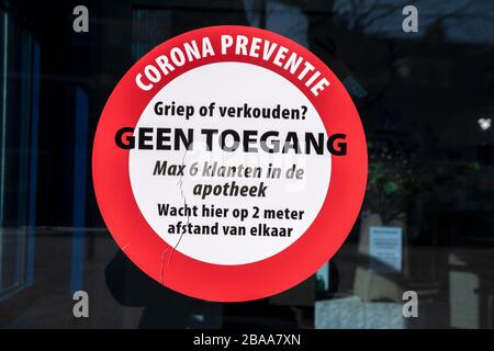 Sticker Corona Prevention Drugstore a Diemen Paesi Bassi 2020 Foto Stock