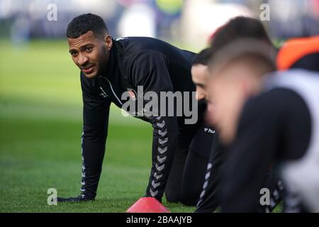 I giocatori di Charlton Athletic si riscaldano Foto Stock