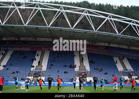 I giocatori di Charlton Athletic si riscaldano Foto Stock