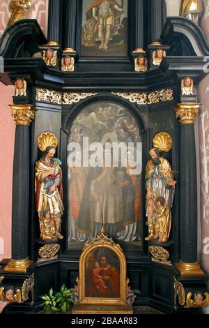 Altare di San Dionisio nella Chiesa di Santa Caterina d'Alessandria a Zagabria, Croazia Foto Stock