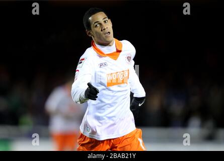 Thomas Ince di Blackpool celebra il suo quarto goal Foto Stock