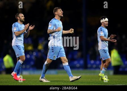 Dominic Hyam (centro) e Callum o'Hare di Coventry City celebrano a tempo pieno Foto Stock