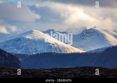 Viaggio con nave passeggeri da Alesund a Molde sul Mare di Norvegia Foto Stock