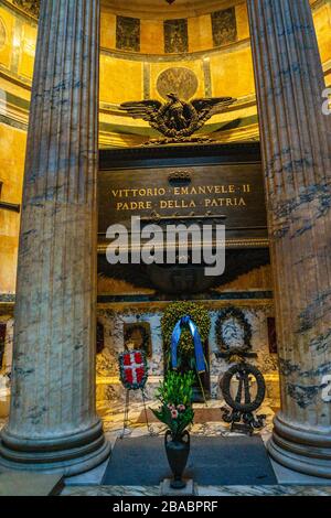 Dettagli interni dell'antico tempio Pantheon a Roma. Il Pantheon fu costruito per celebrare tutte le divinità pagane dell'antica Roma. Foto Stock