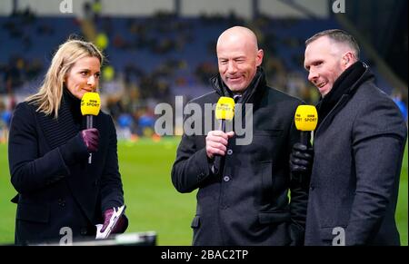 BBC Sport Presenter Gabby Logan, Alan Shearer e Michael Appleton prima dell'inizio della partita Foto Stock