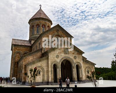 6 luglio 2019 - Bodbe, Georgia - il Monastero di San Nino a Bodbe è una chiesa ortodossa georgiana e altri edifici sacri vicino a Sighnaghi, Kakheti, G. Foto Stock