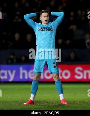 Tom Lawrence della Derby County reagisce dopo una mancanza vicina Foto Stock