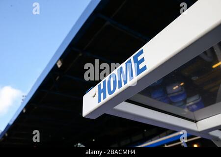 Lo stadio di Birmingham City al sole prima dello Sky Bet Championship presso il Trillion Trophy Stadium di St Andrew Foto Stock