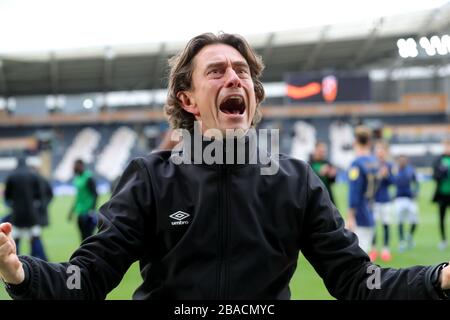 Il manager di Brentford Thomas Frank celebra la vittoria Foto Stock