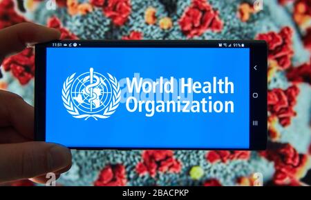Montreal, Canada - 21 marzo 2020: Il logo dell'Organizzazione Mondiale della Sanità sullo schermo mobile. L'Organizzazione Mondiale della Sanità è un'agenzia specializzata dell'Unione europea Foto Stock