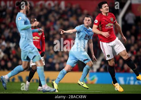 Chris Wood di Burnley celebra il suo primo obiettivo del gioco Foto Stock