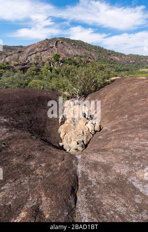 Paesaggi unici nel Parco Nazionale Matobo dello Zimbabwe. Foto Stock