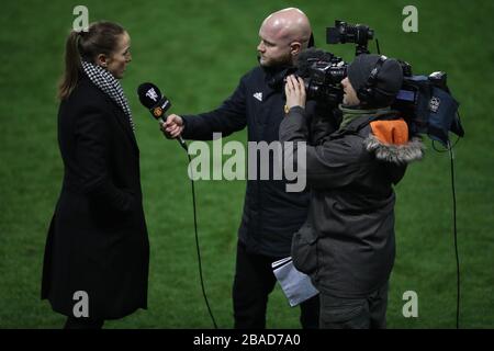 Il manager del Manchester United Casey Stoney parla con MUTV dopo la vittoria di Brighton del 2.1 Foto Stock