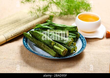 Una piccola quantità di verdure, okra Foto Stock