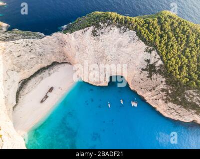 Veduta aerea della spiaggia di 'Navagio' a Zante Grecia Foto Stock