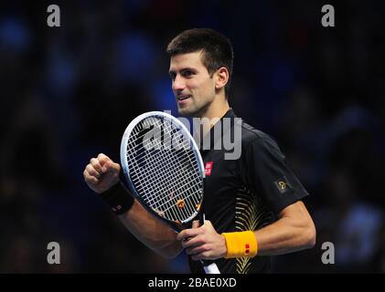 Novak Djokovic in Serbia celebra la sconfitta di Juan Martin del Potro in Argentina Foto Stock