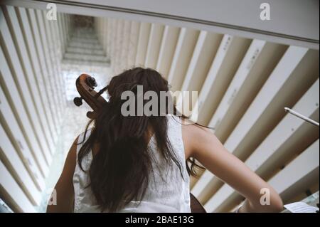 Il musicista della lobby di Marina Bay Sands Foto Stock