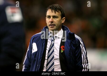 Il manager di Bolton Wanderers Dougie Freedman sulla linea di contatto Foto Stock