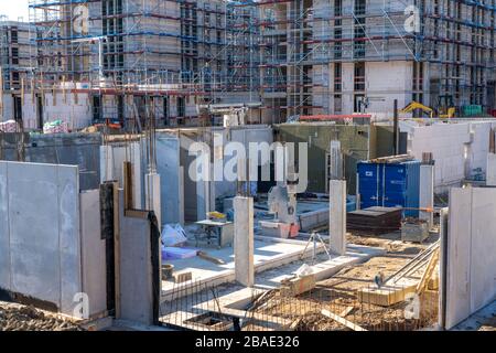 Importante cantiere Parc Dunant, sulla Henri-Dunant-Strasse a Essen-RŸttenscheid, dove 298 condomini e un centro di assistenza diurna sono in fase di costruzione fino a. Foto Stock