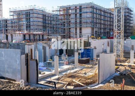 Importante cantiere Parc Dunant, sulla Henri-Dunant-Strasse a Essen-RŸttenscheid, dove 298 condomini e un centro di assistenza diurna sono in fase di costruzione fino a. Foto Stock