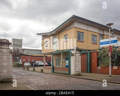 LONDRA- Lambeth Hospital sign, un ospedale psichiatrico nel sud-ovest di Londra Foto Stock