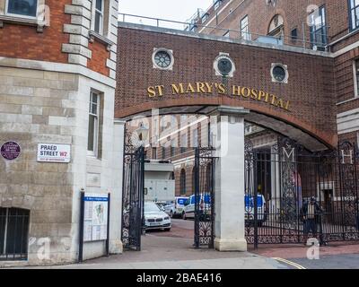 LONDRA - St Mary's Hospital su Praed Street a Paddington, Londra. Sito del laboratorio Alexander Flemming Foto Stock