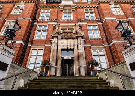 LONDRA - il Royal Marsden Hospital su Fulham Road, un istituto di fiducia della fondazione NHS e un ospedale oncologico leader a livello mondiale Foto Stock