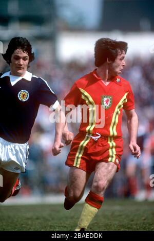Brian Flynn, Galles (r) e George Burley, Scozia (l) Foto Stock