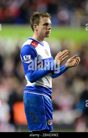 Chris Gunter di Reading sembra sconsolato dopo il fischio finale Foto Stock